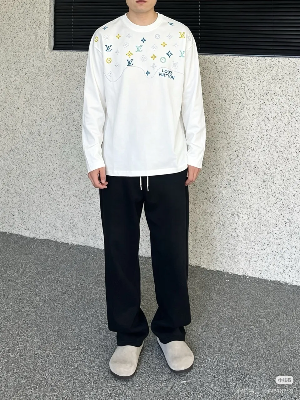 Louis Vuitton/ T